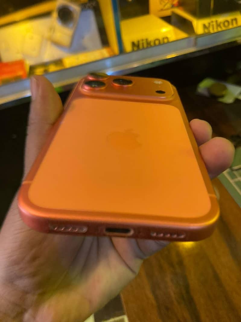 Apple iPhone 17 Pro 1