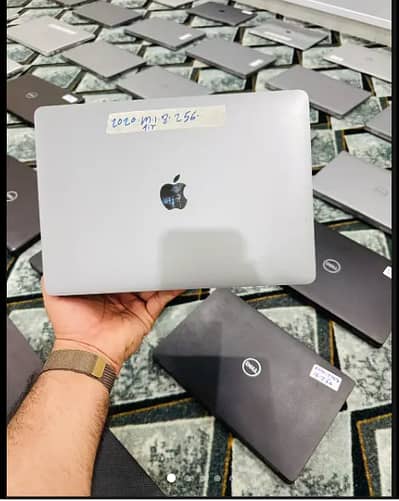 Apple MacBook Air M1 – 8GB RAM | 256GB SSD