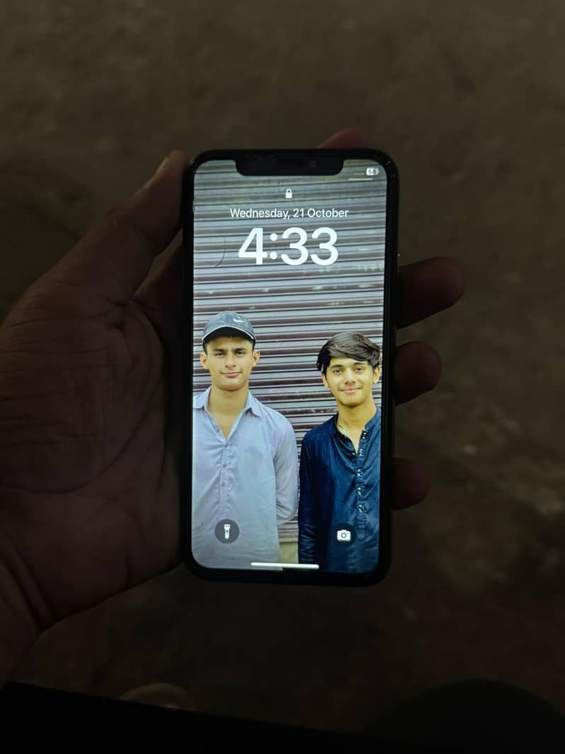 Apple iPhone XS 1