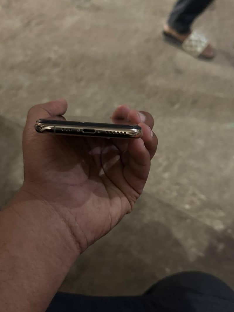 Apple iPhone XS 2