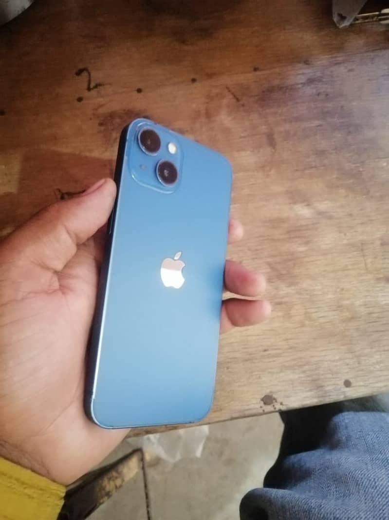 Apple iPhone 13 1