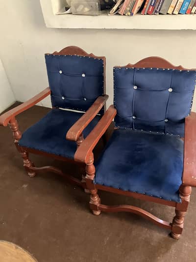 2 pair of same chair for sale