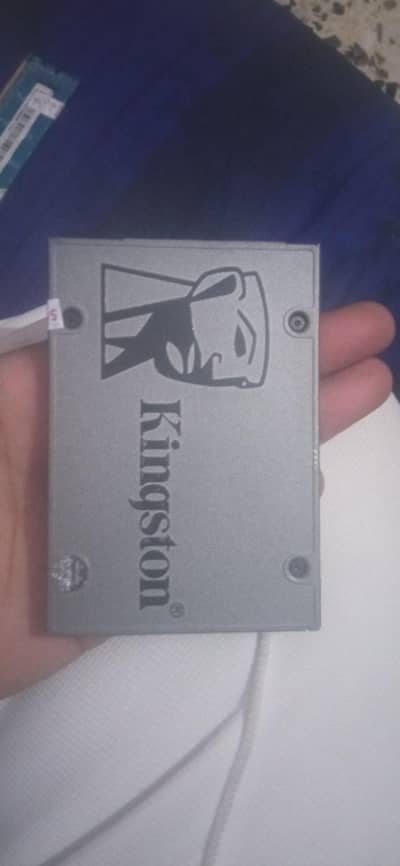 120 gb SSD 4 Gb Ram DDR4 alien war liquid cooler