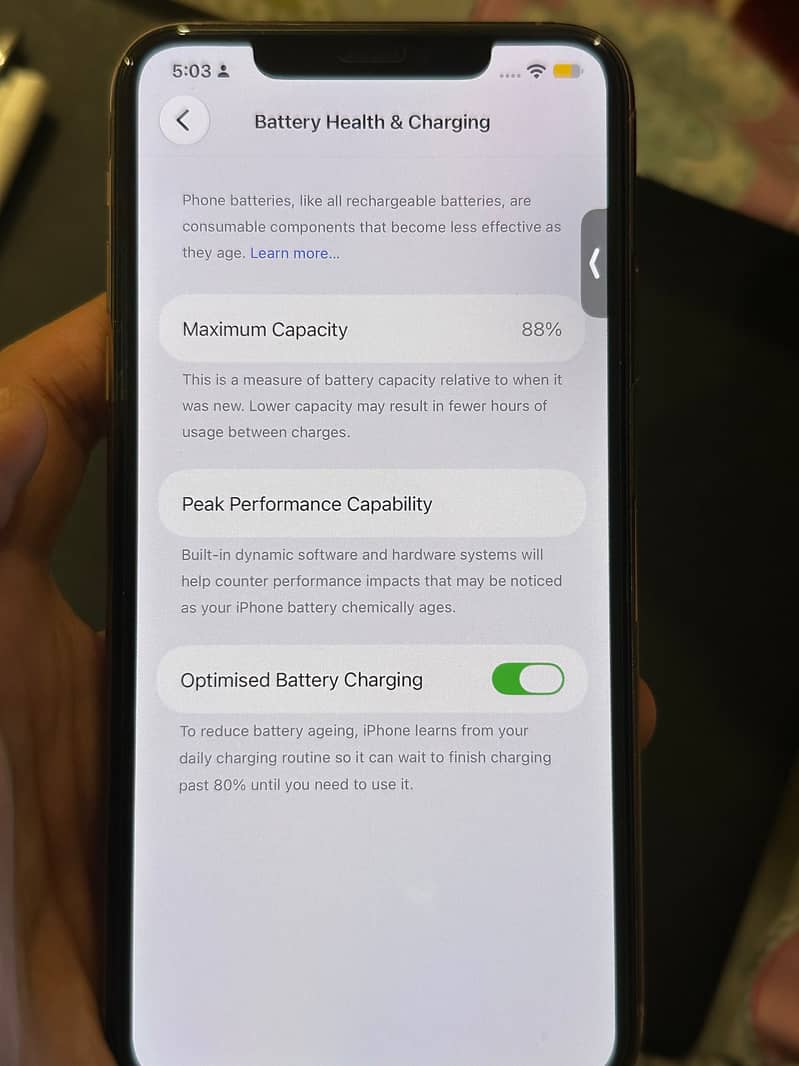 Apple iPhone 11 Pro Max 4