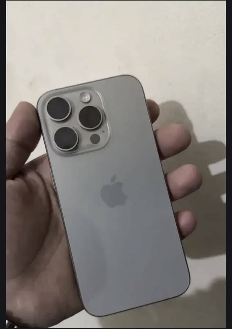 Apple iPhone 15 Pro 0