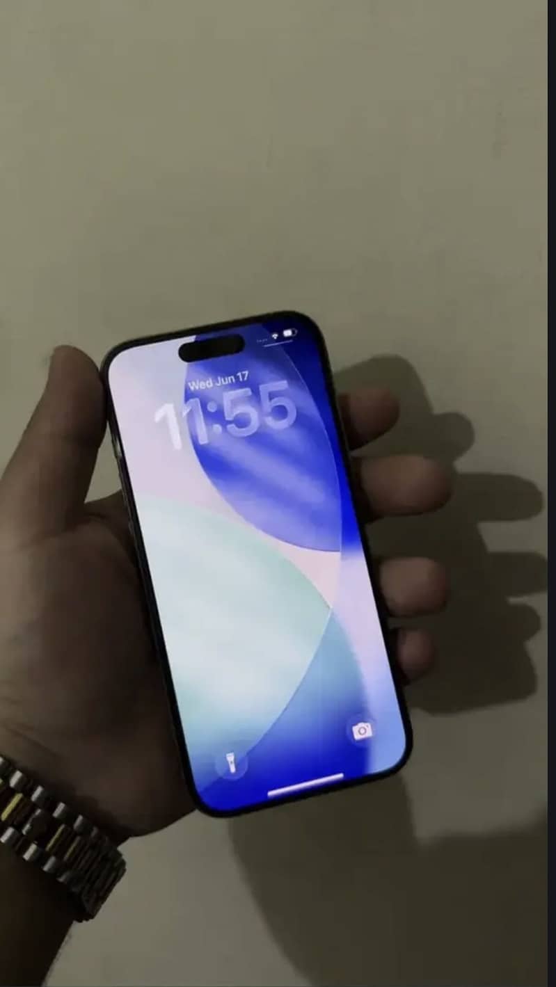 Apple iPhone 15 Pro 1