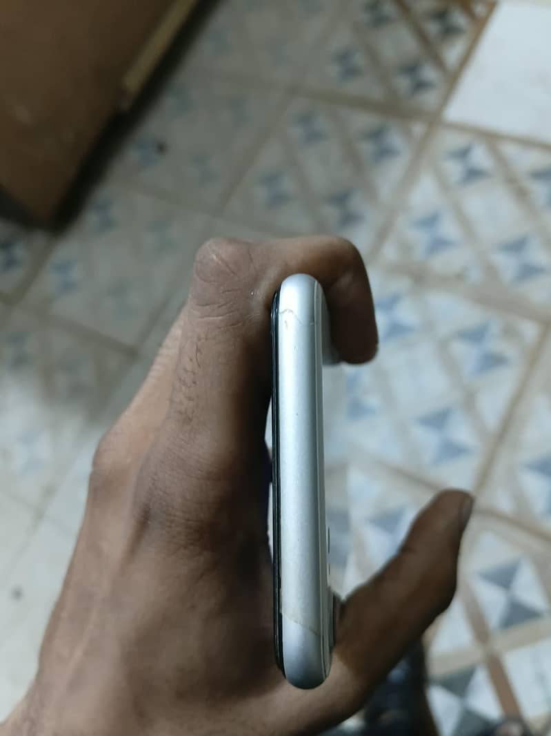 Apple iPhone SE 2