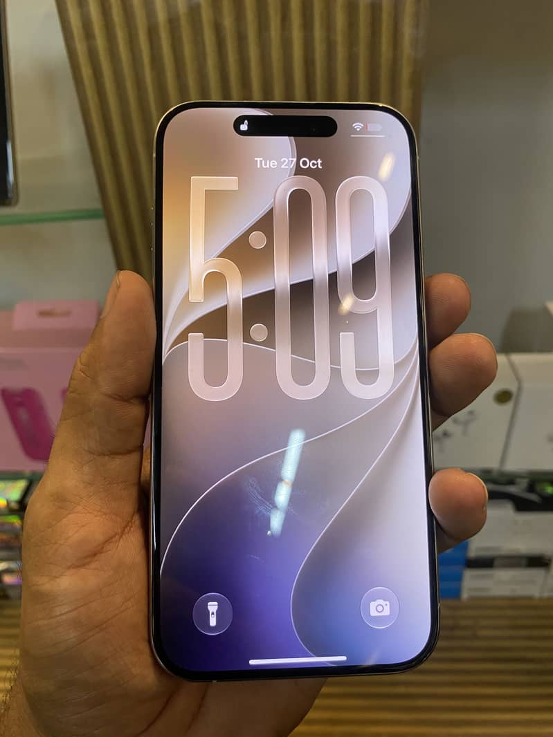 Apple iPhone 15 Pro 0
