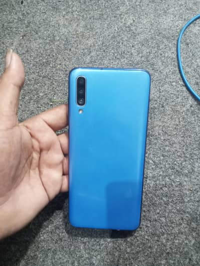 Samsung Mobile A70