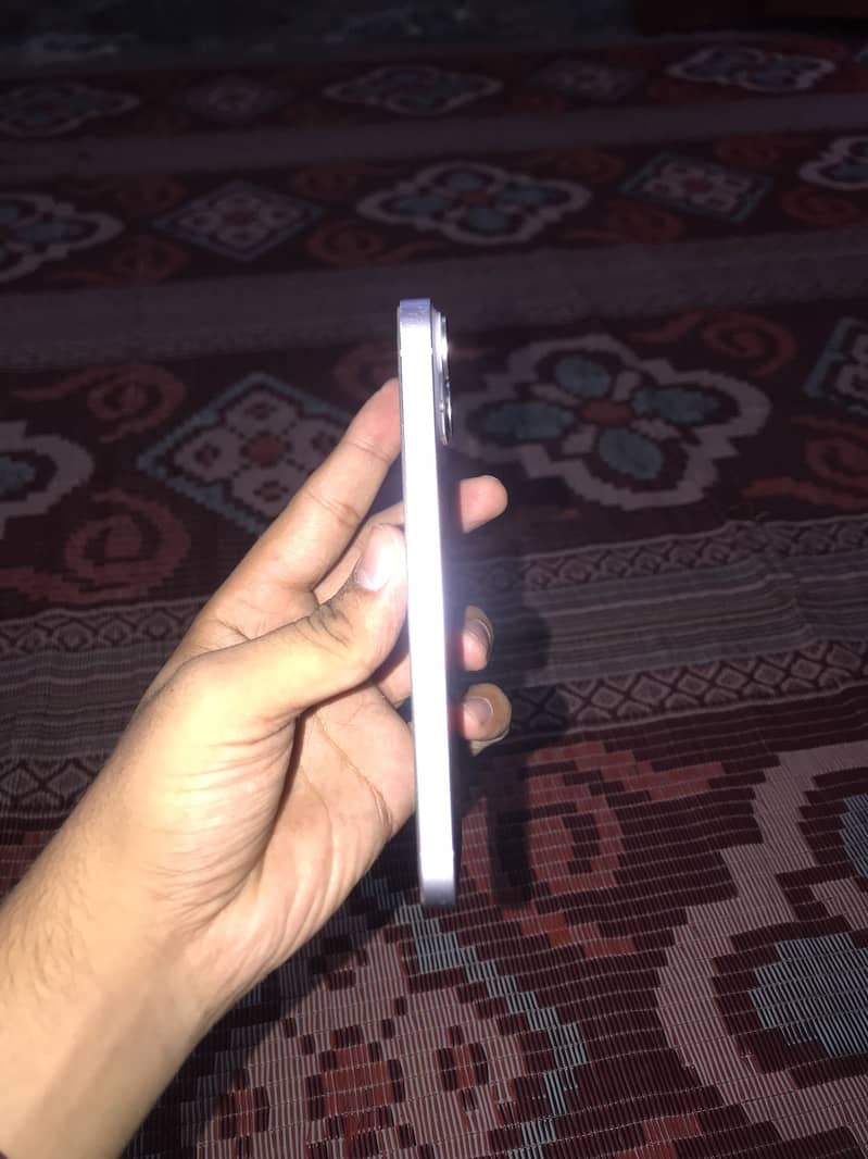 Apple iPhone 14 5