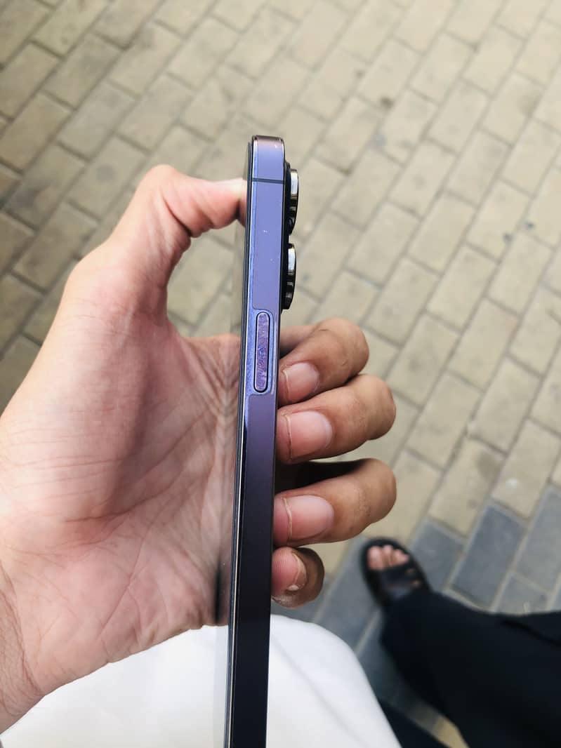 Apple iPhone 14 Pro Max 2