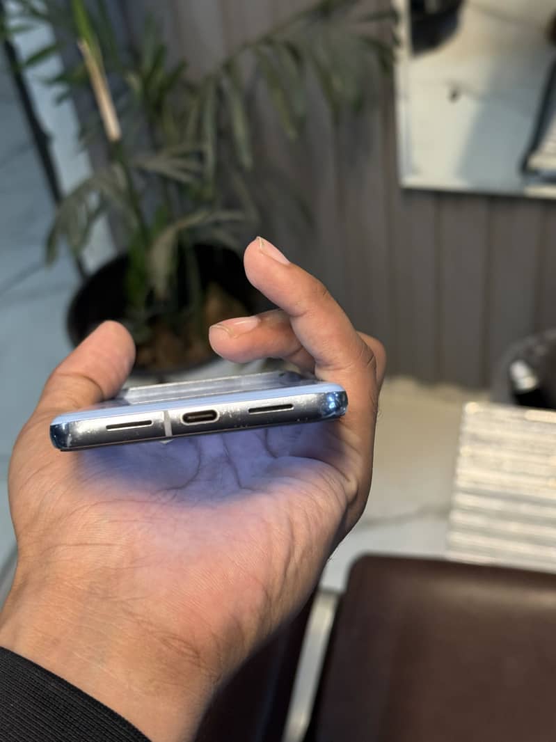 Google pixel 8 pro 2