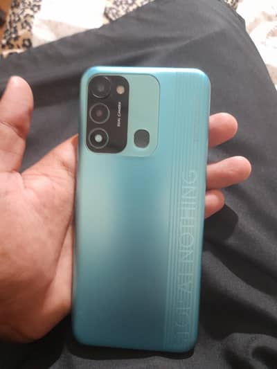 Tecno Spark 8C 3+1 ram 64gb memory