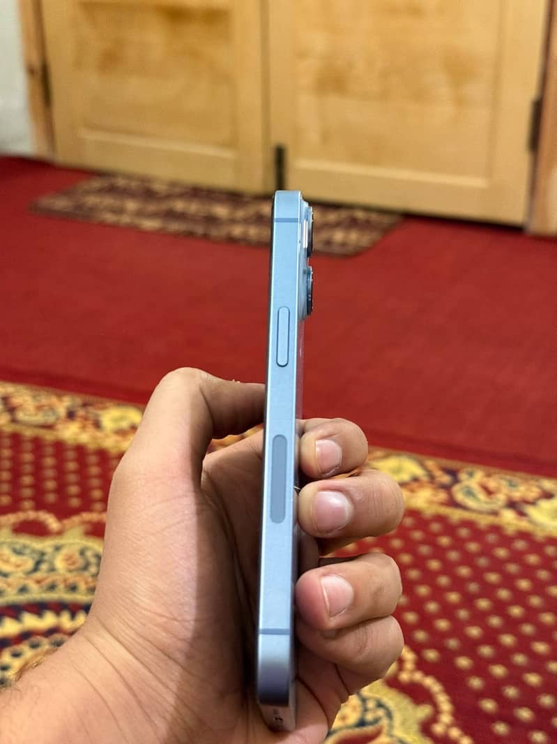 Apple iPhone 14 3