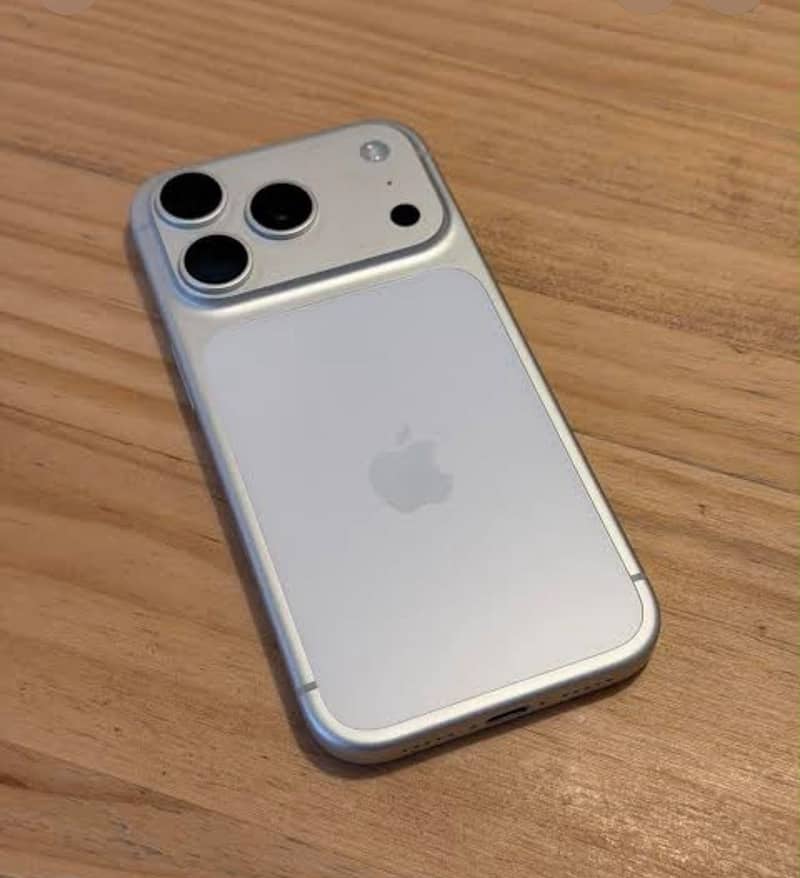 Apple iPhone 17 Pro 1