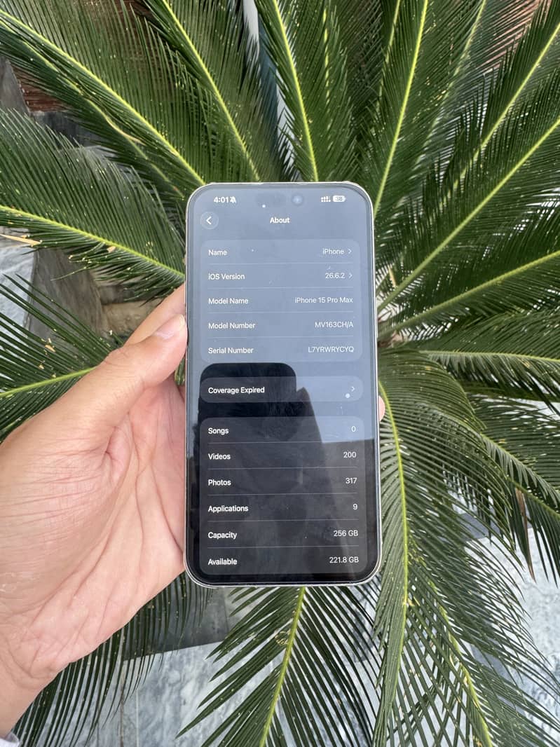 Apple iPhone 15 Pro Max 13