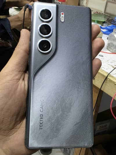 Tecno CAMON 40 Pro
