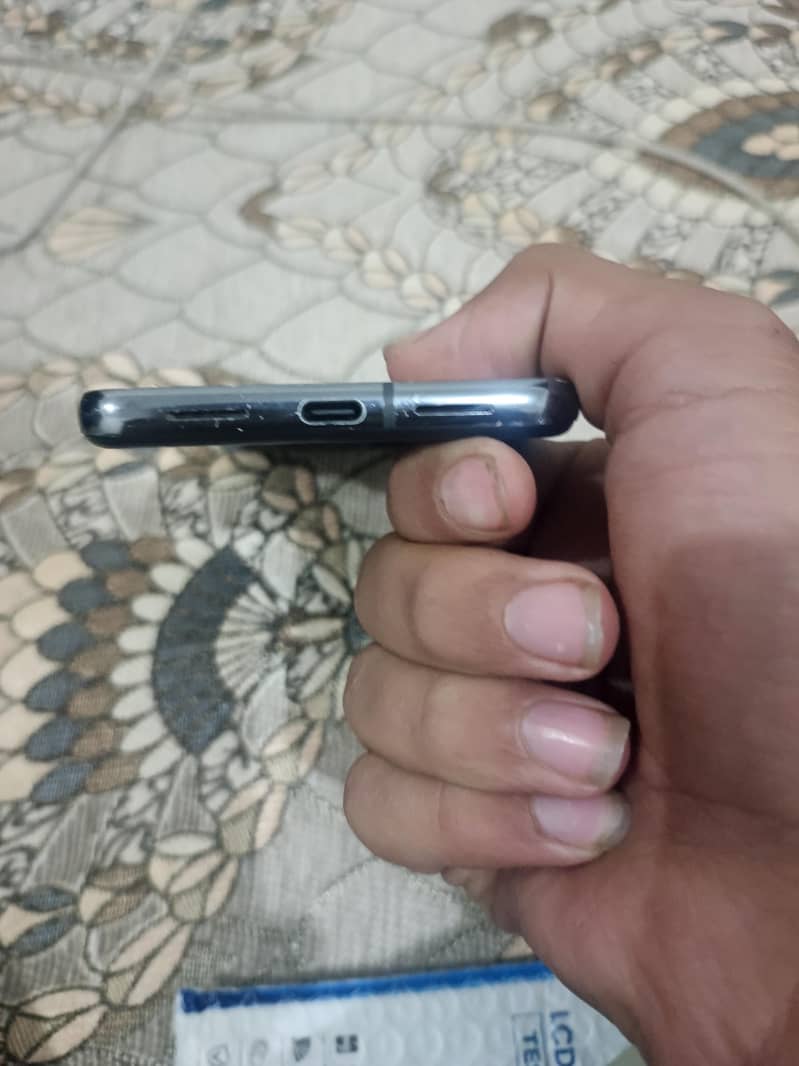 Google Pixel 8 Pro 3