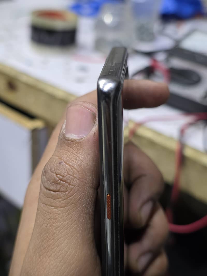 Tecno CAMON 40 Pro 4