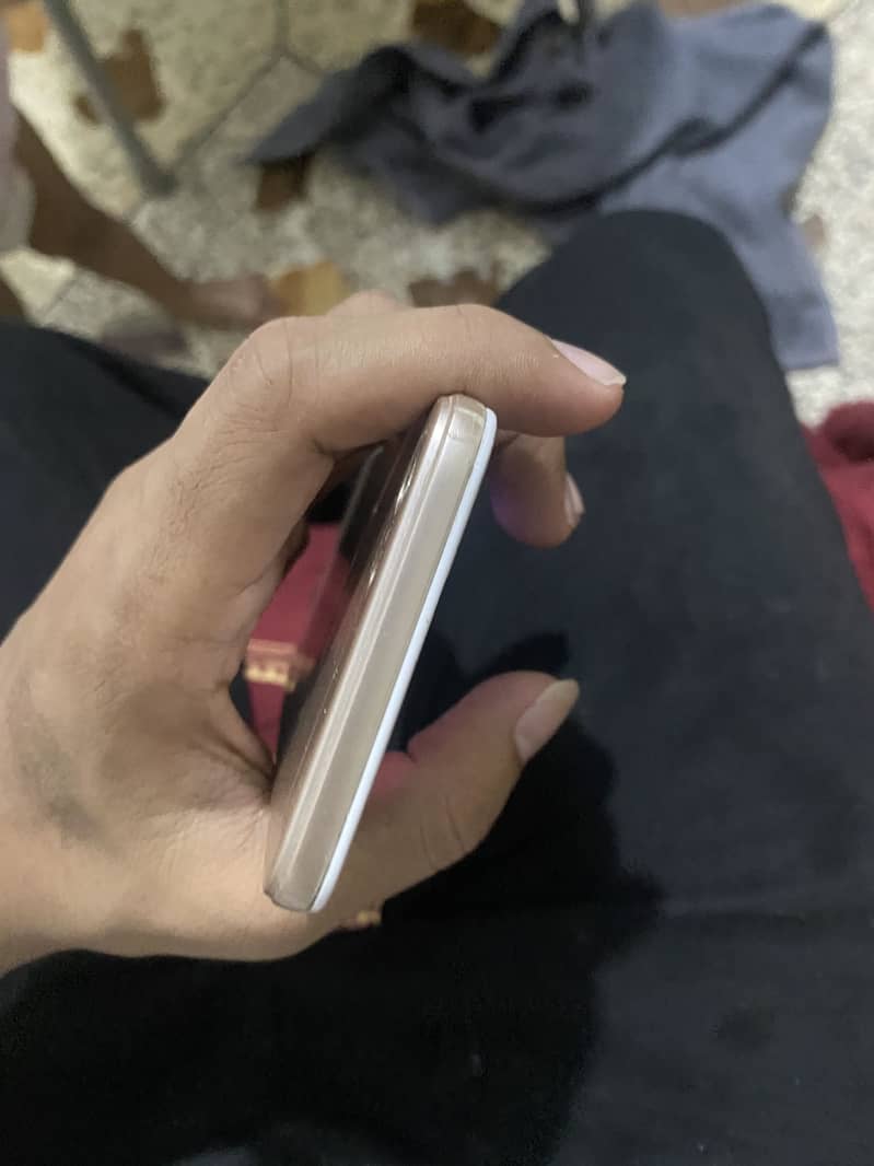 OPPO A57 4