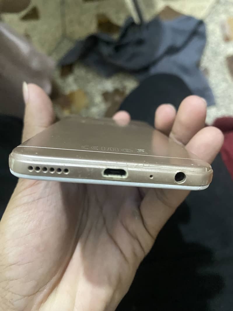 OPPO A57 5