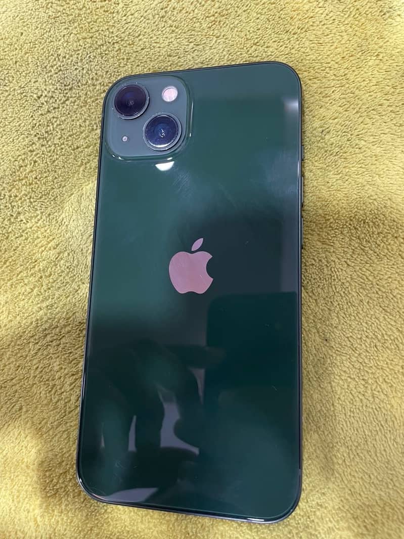 Apple iPhone 13 4