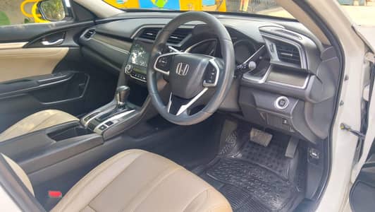 I am looking for Honda civic whattsapp per rabta karaye 03714522393. . .