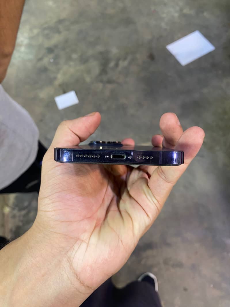 Apple iPhone 14 Pro Max 6