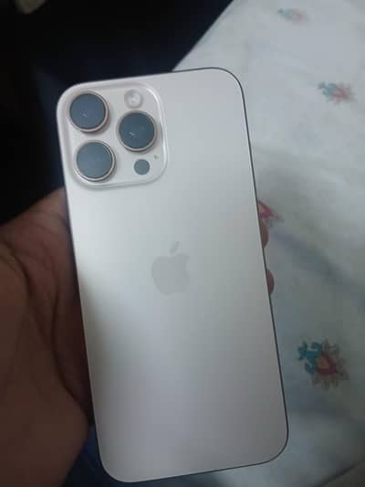 Apple iPhone 16 Pro Max