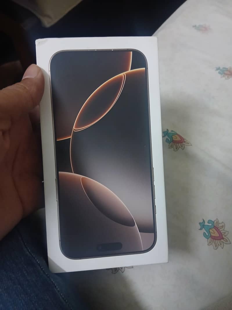 Apple iPhone 16 Pro Max 3