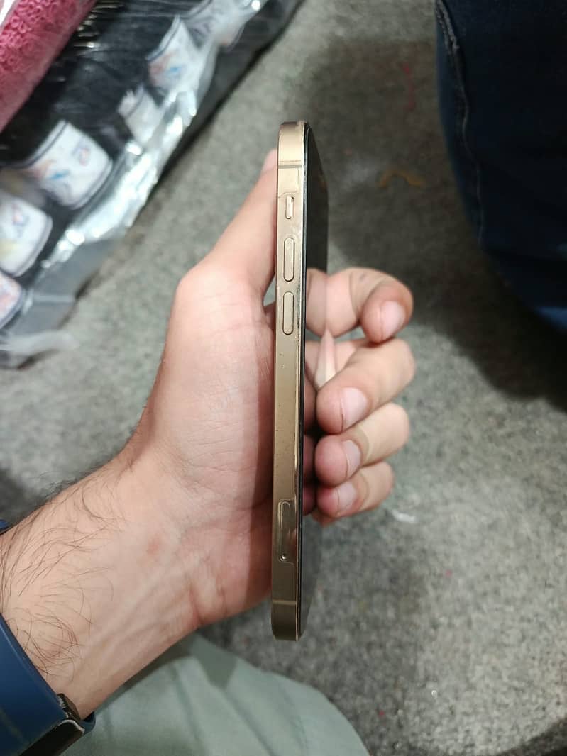 Apple iPhone 12 Pro 2