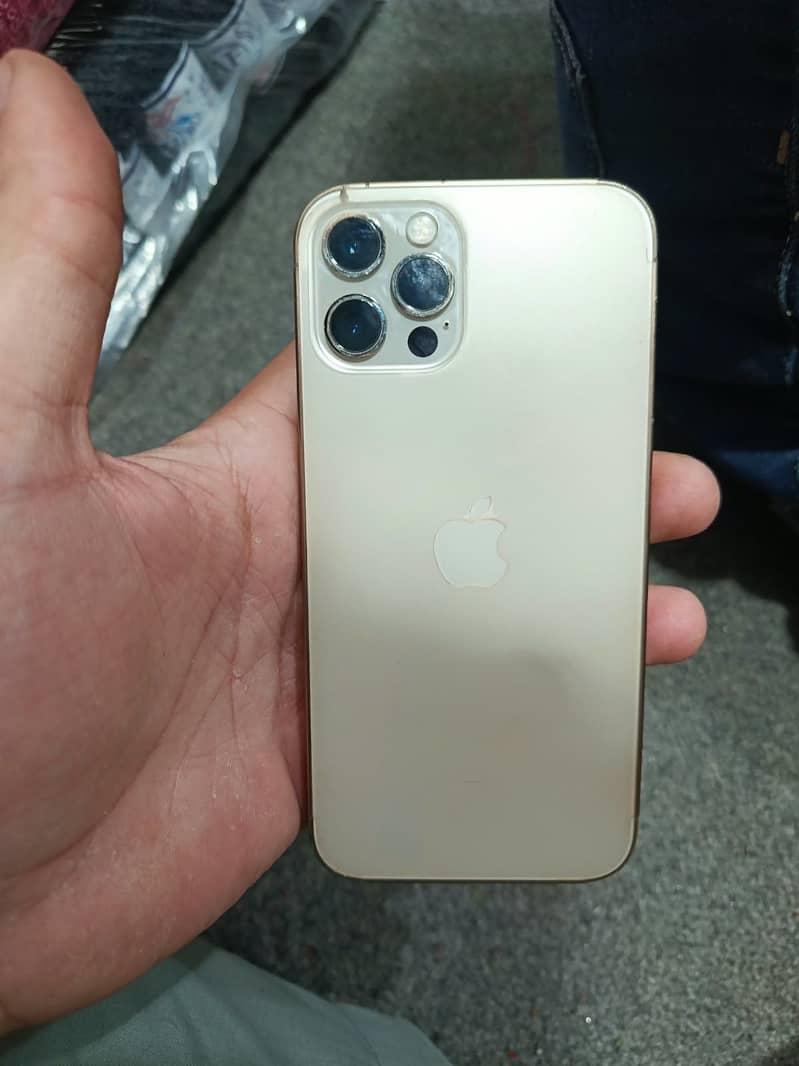 Apple iPhone 12 Pro 4