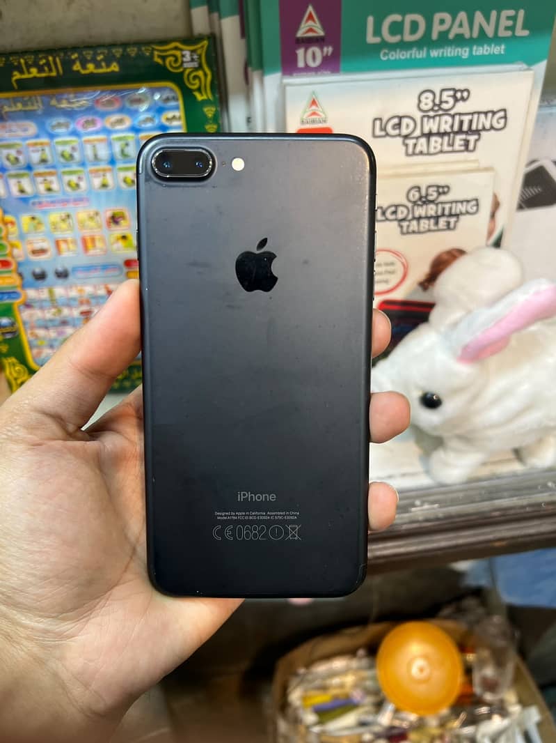Apple iPhone 7 Plus 1