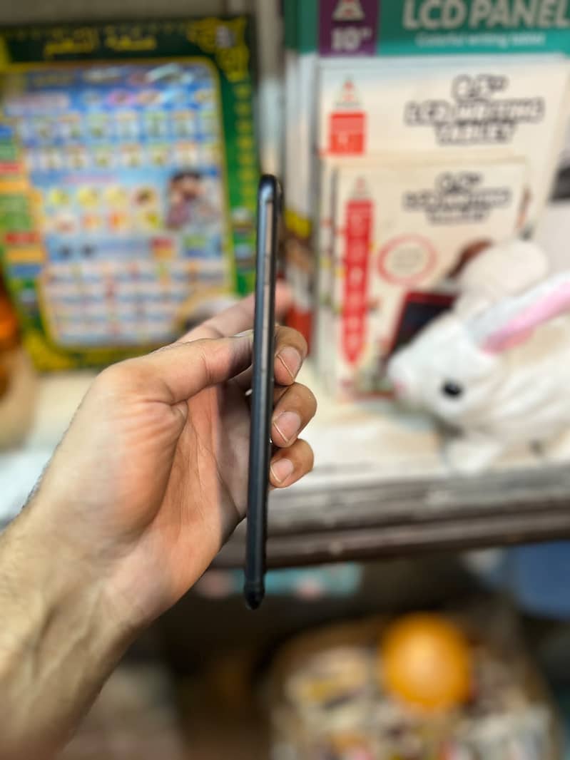 Apple iPhone 7 Plus 2