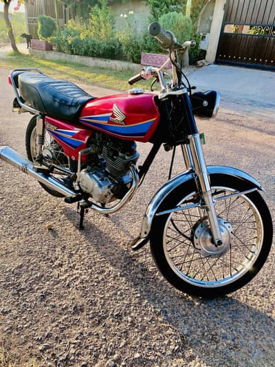 Honda 125 2006 model Antique bike 2nd owner urgent sale