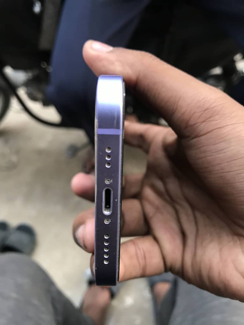 Apple iPhone 12 0