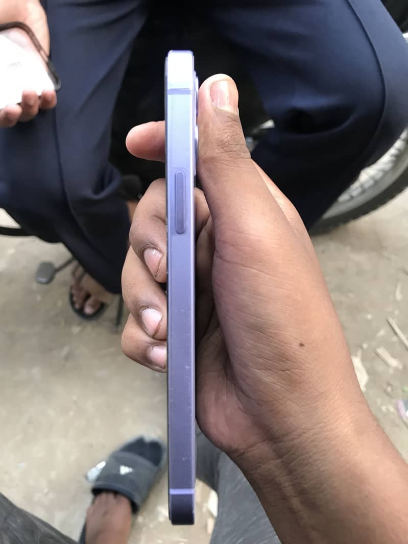 Apple iPhone 12 2