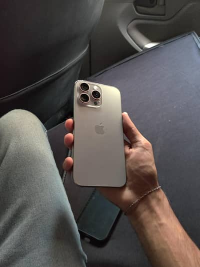 iPhone 15 Pro Max 256gb natural