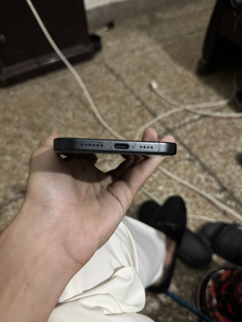 Apple iPhone 15 plus 2