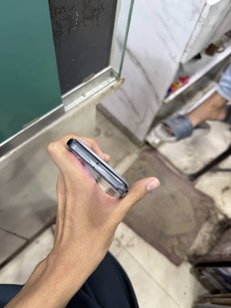 Google Pixel 8 3