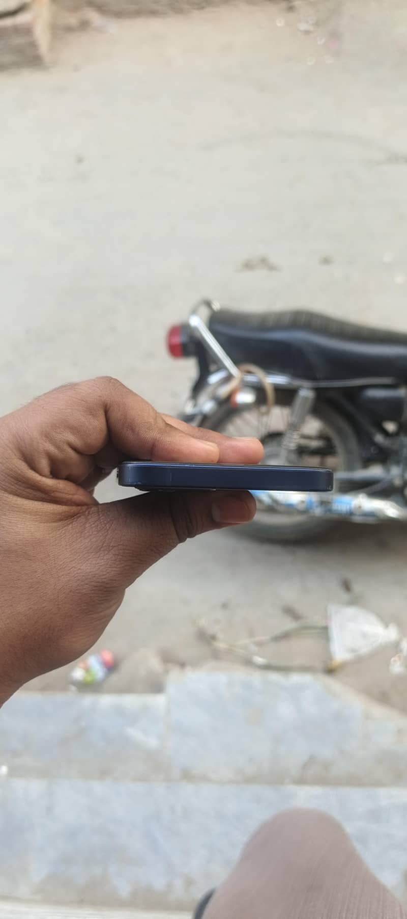 Apple iPhone 12 1