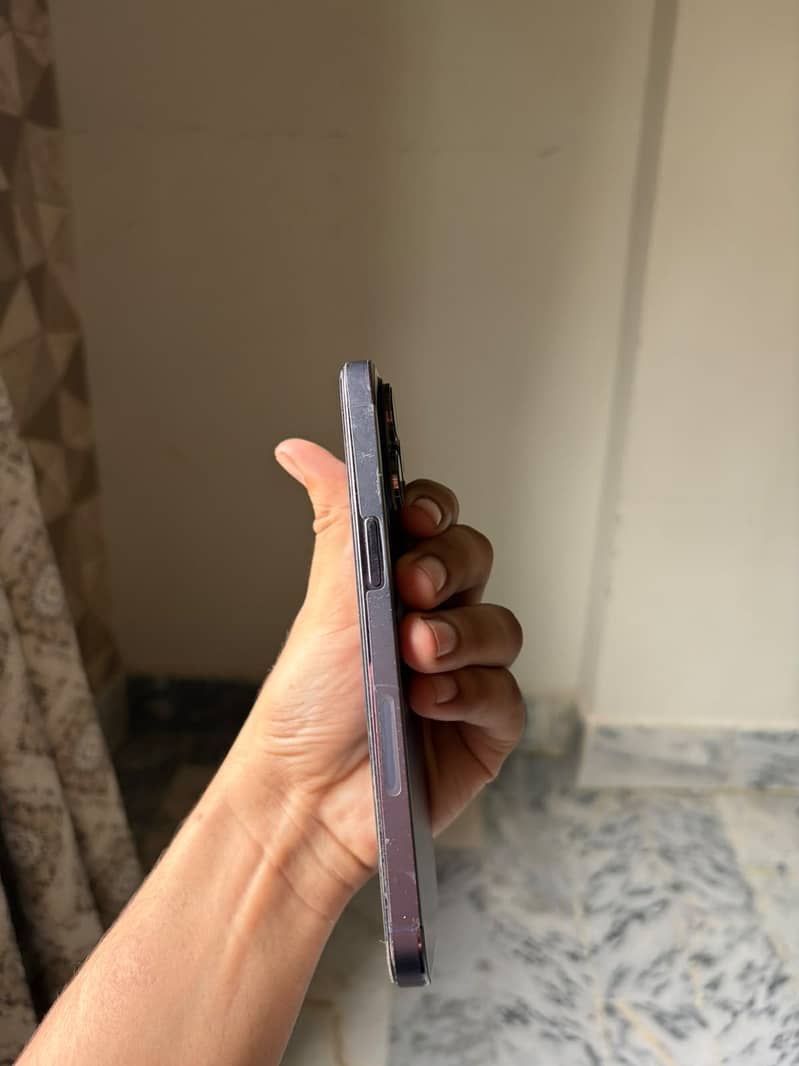 Apple iPhone 14 Pro Max 2