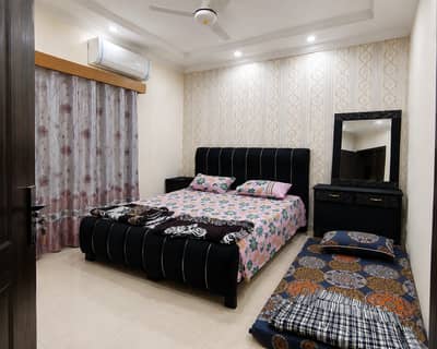 FURNISHED ROOM AVAILABLE FOR RENT IN BAHRIA ORCHARD DAILY WEEKLY MONTHLY