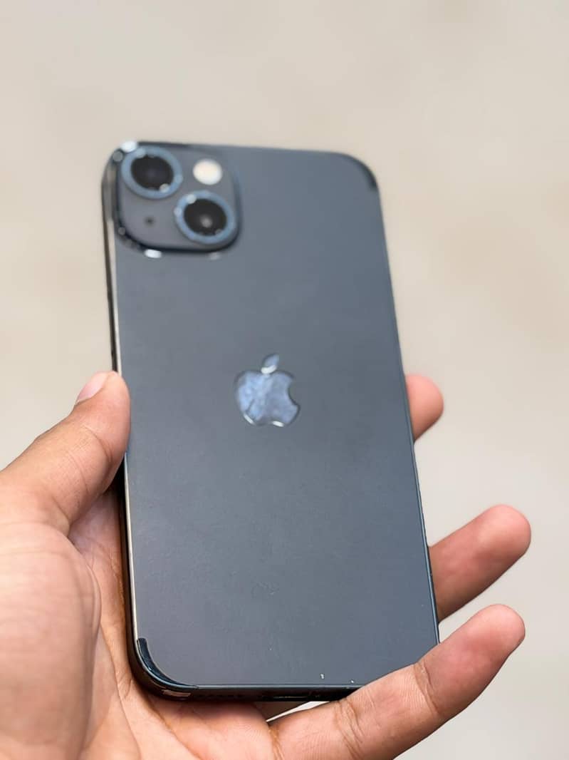 Apple iPhone 13 3