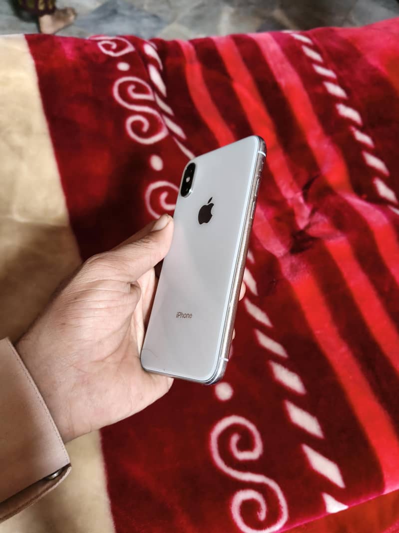 Apple iPhone X 3