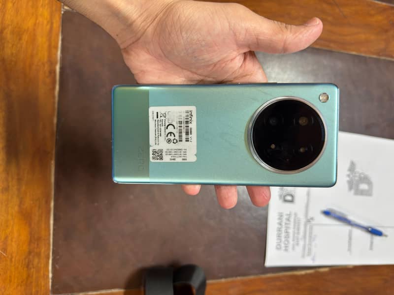 Infinix Zero 40 10