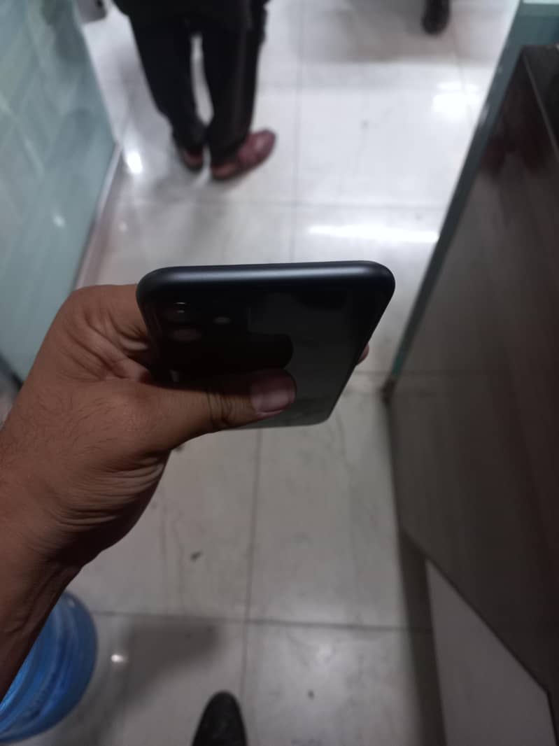 Apple iPhone 11 5