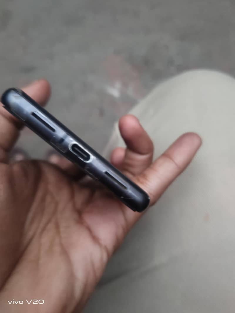 Google Pixel 7 4