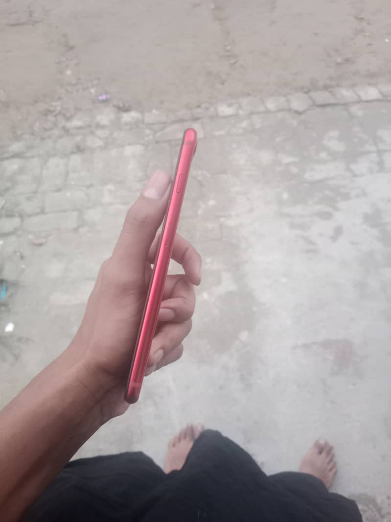 Apple iPhone 8 Plus 5