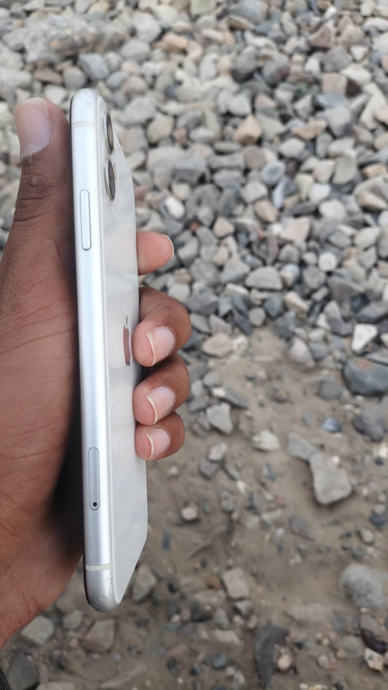 Apple iPhone 11 2
